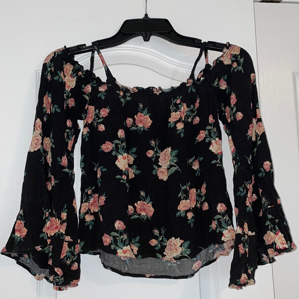 American Eagle top